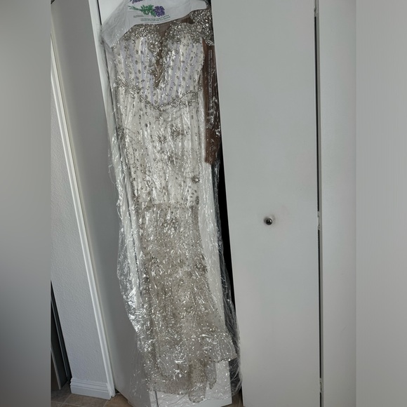 Custom Made Wedding Reception Dress. Great for Proms, Weddings, Events, Etc - Picture 2 of 11